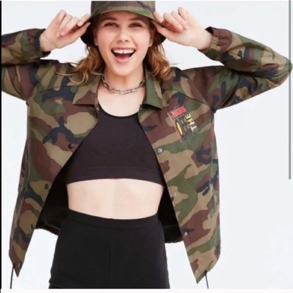 VANS Off The Wall UO Camo Coach Jacket XS - Picture 2 of 8